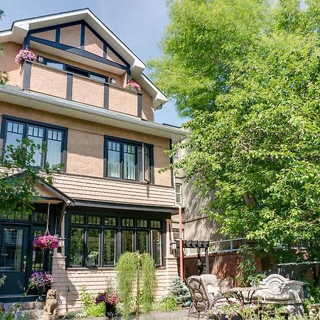 Calgary Westways Guest House Buitenkant foto