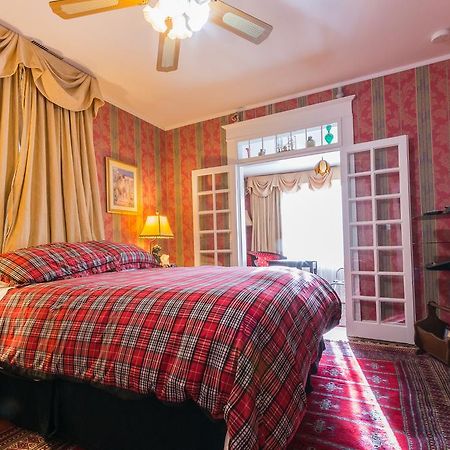 Calgary Westways Guest House Buitenkant foto