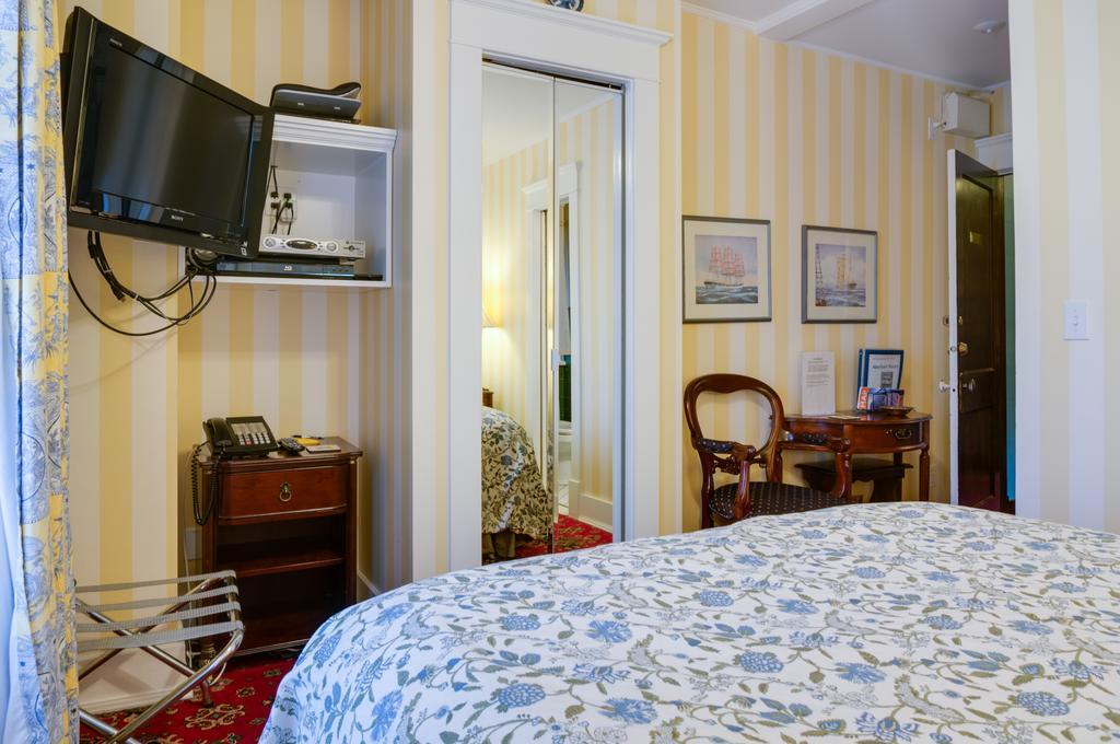 Calgary Westways Guest House Kamer foto