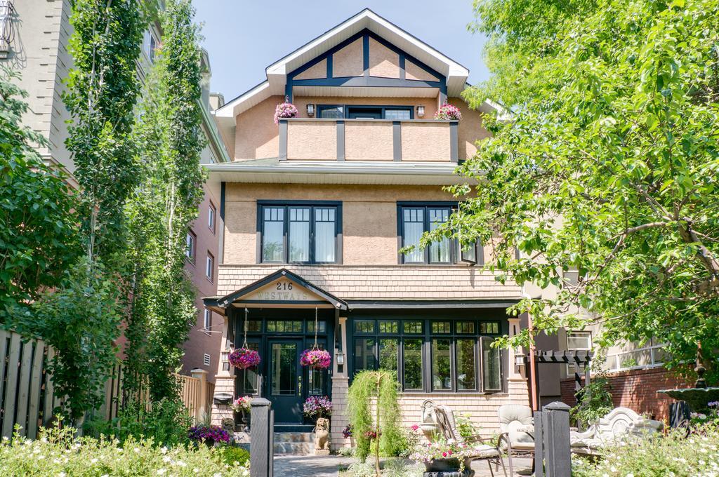 Calgary Westways Guest House Buitenkant foto