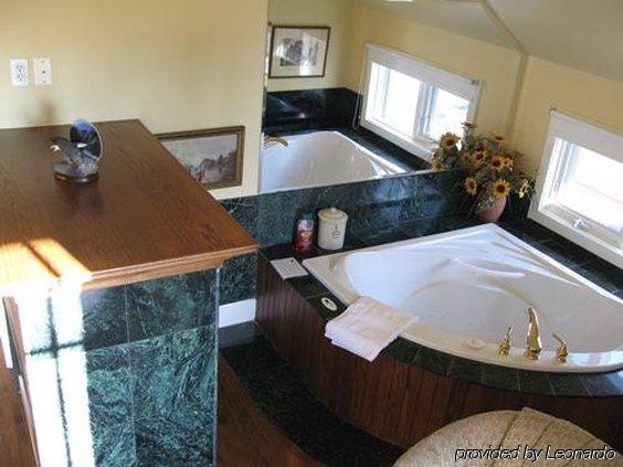 Calgary Westways Guest House Kamer foto