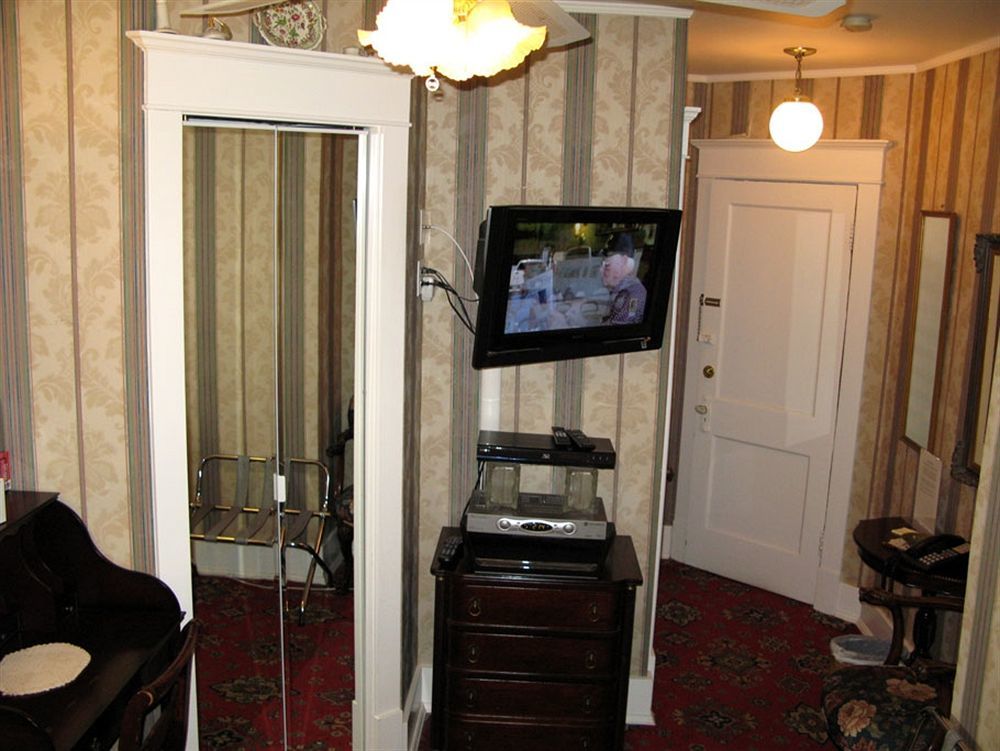 Calgary Westways Guest House Buitenkant foto