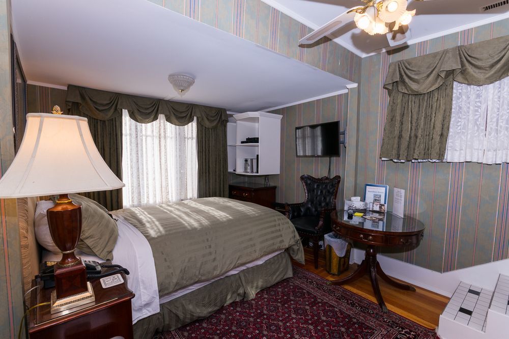 Calgary Westways Guest House Buitenkant foto